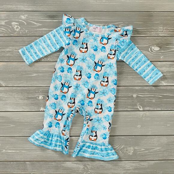 Playful Penguins Winter Ruffle Romper PETE + LUCY Christmas Holiday 9-12 Mo NEW - Picture 1 of 6